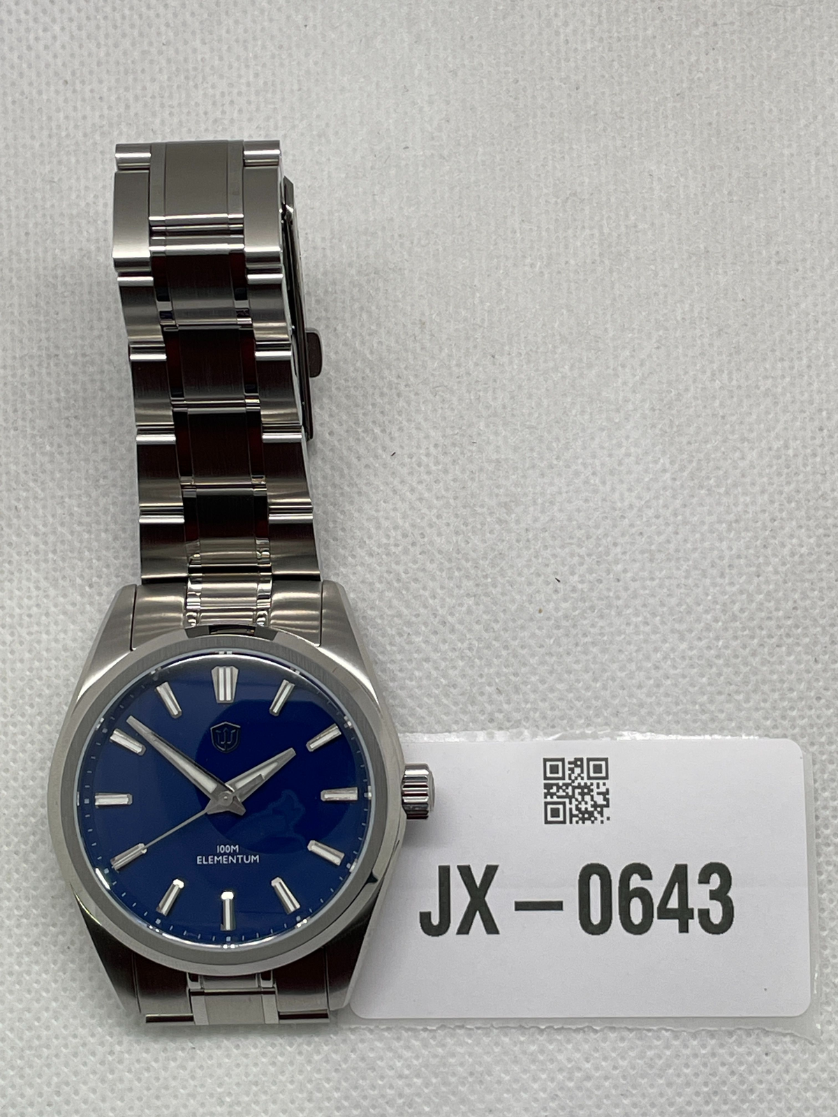 US Pre-Owned Watchdives WD0003C Elementum 37mm VH31 Quartz Watch