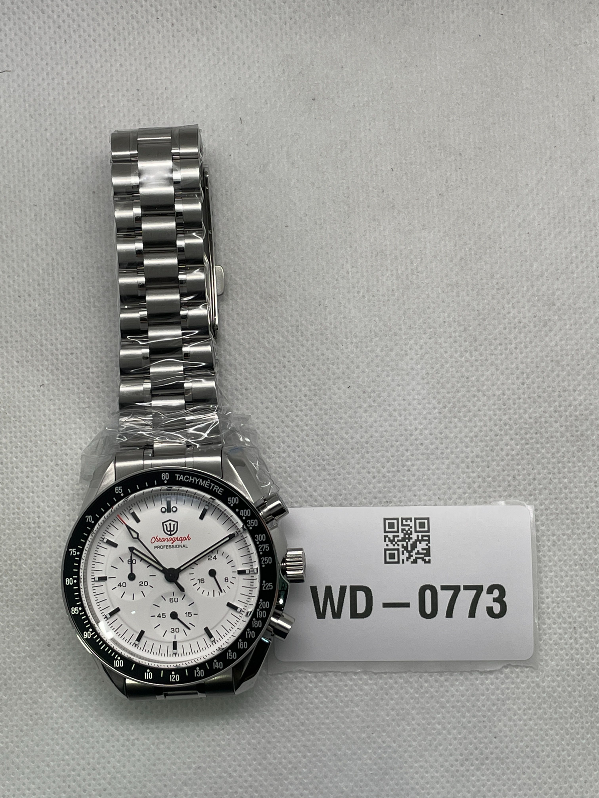 US Pre-Owned Watchdives WD1860 V2 VK63 Chronograph Watch