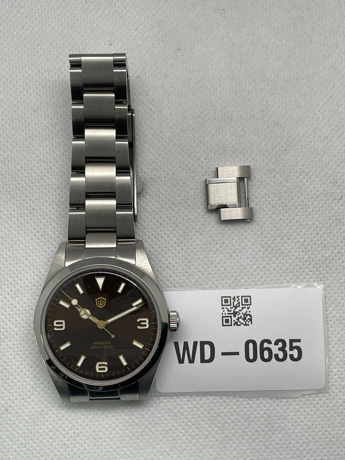 US Pre-Owned Watchdives WD1016 39mm VH31 Explore Men Watch
