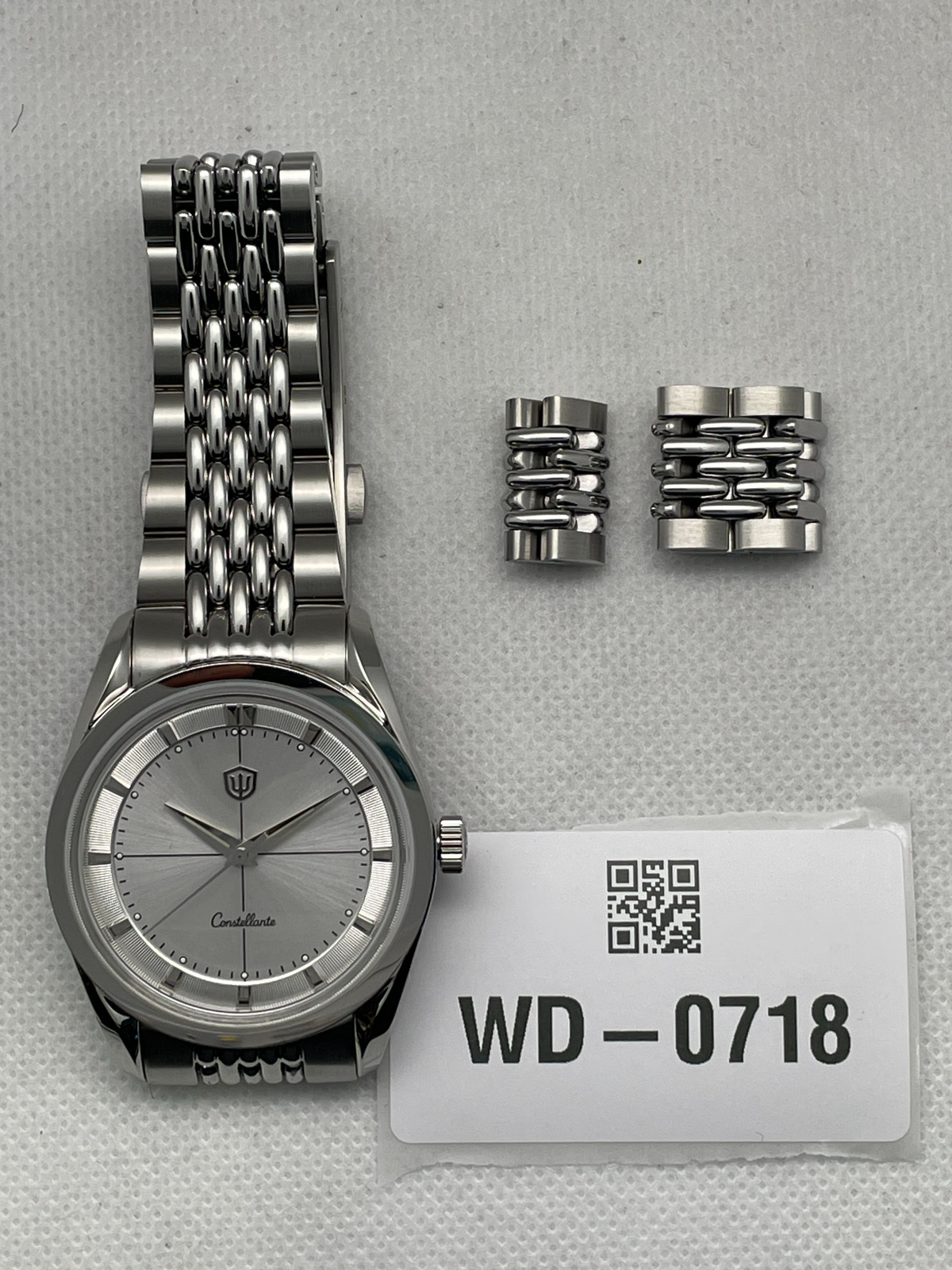 US Pre-Owned  Watchdives WD1954 Arctic Classic 36mm Quartz Watch