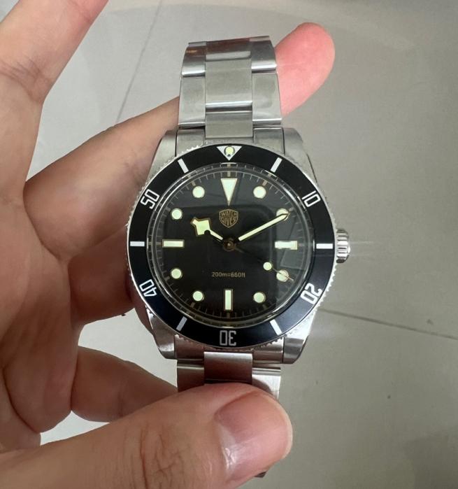 US Pre-Owned Watchdives WD7922 V2 37mm VH31 Watch