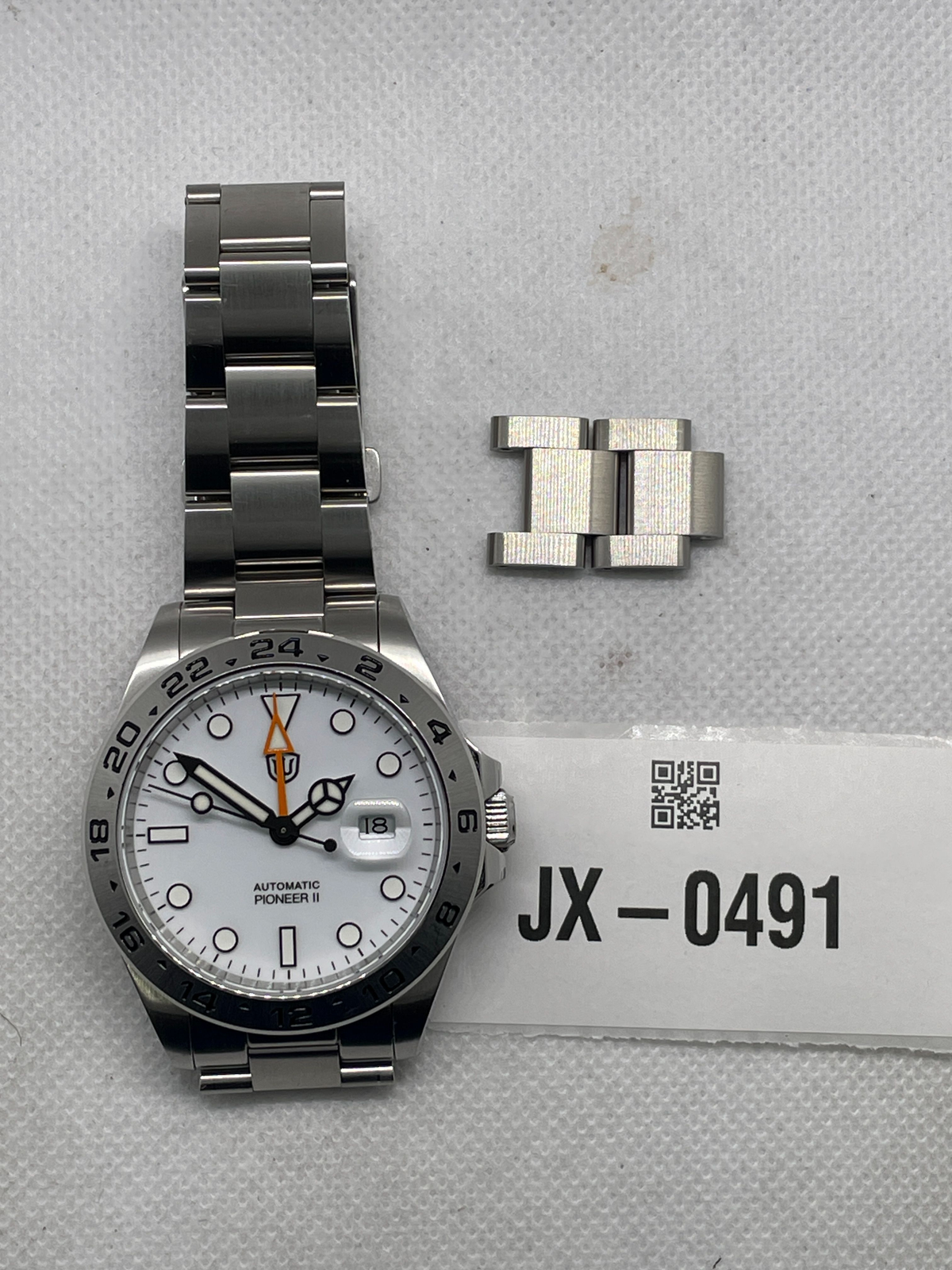 US Pre-Owned Watchdives WD1993 40mm 6460 GMT Watch