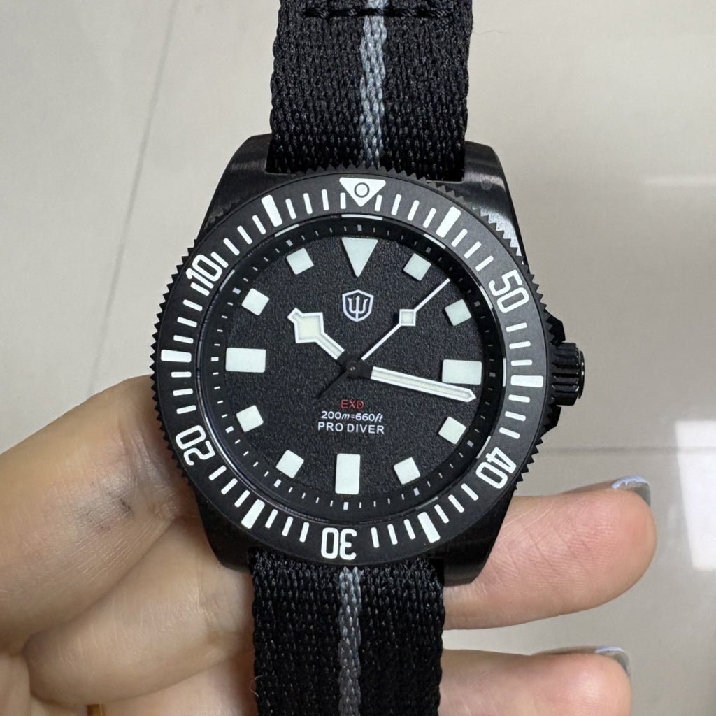 UK Pre-Owned Watchdives 40mm EXD Titanium Diver Watch