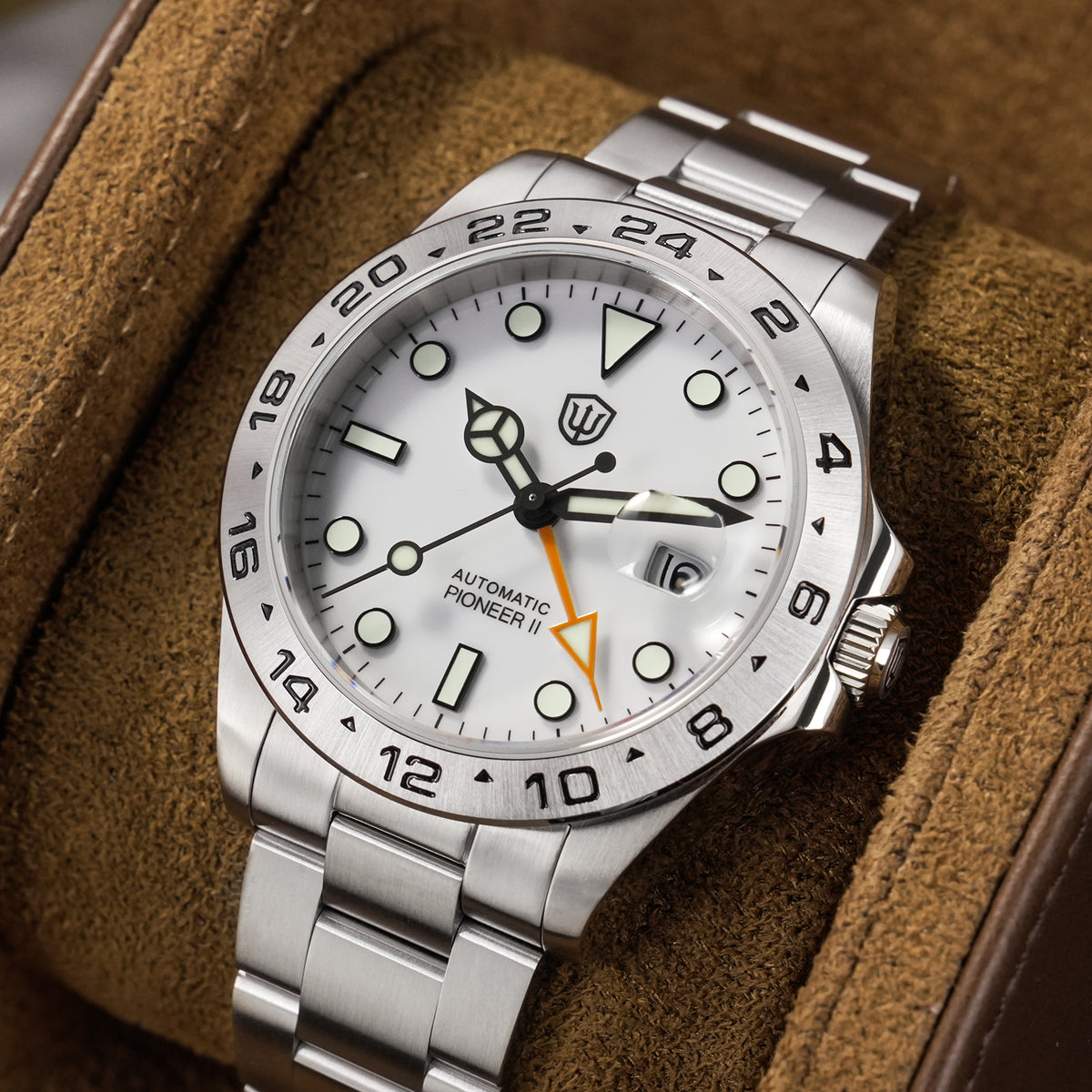 EU Pre-Owned Watchdives WD1993 40mm 6460 GMT Watch