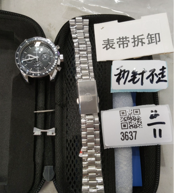 US Pre-Owned Watchdives WD1860 VK63 Chronograph Watch