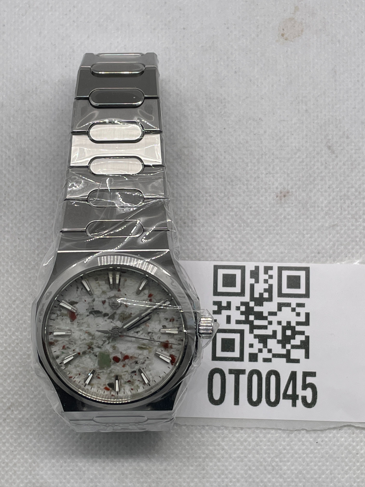 US Pre-Owned  Premier WD0016D Natural Stone Original Design Men Watch