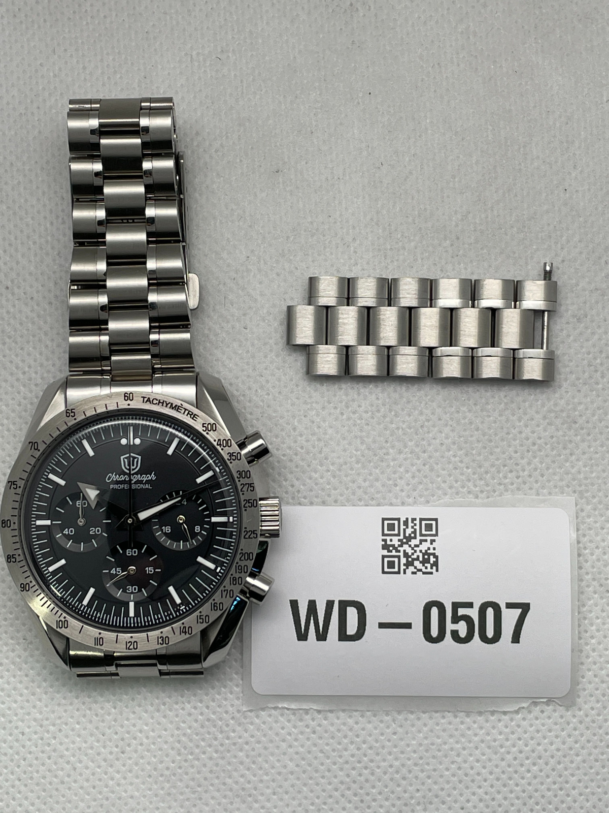 US Pre-Owned Watchdives WD1863 39mm VK63 Chronograph Watch