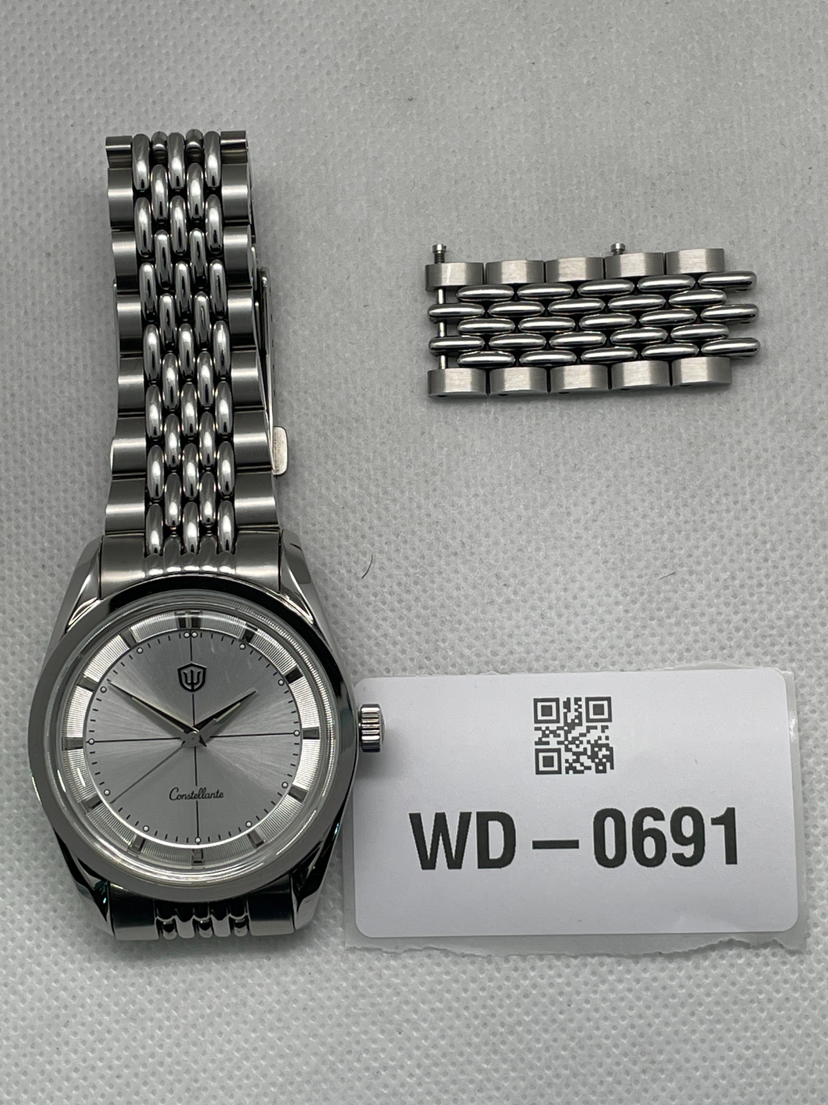 US Pre-Owned  Watchdives WD1954 Arctic Classic 36mm Quartz Watch