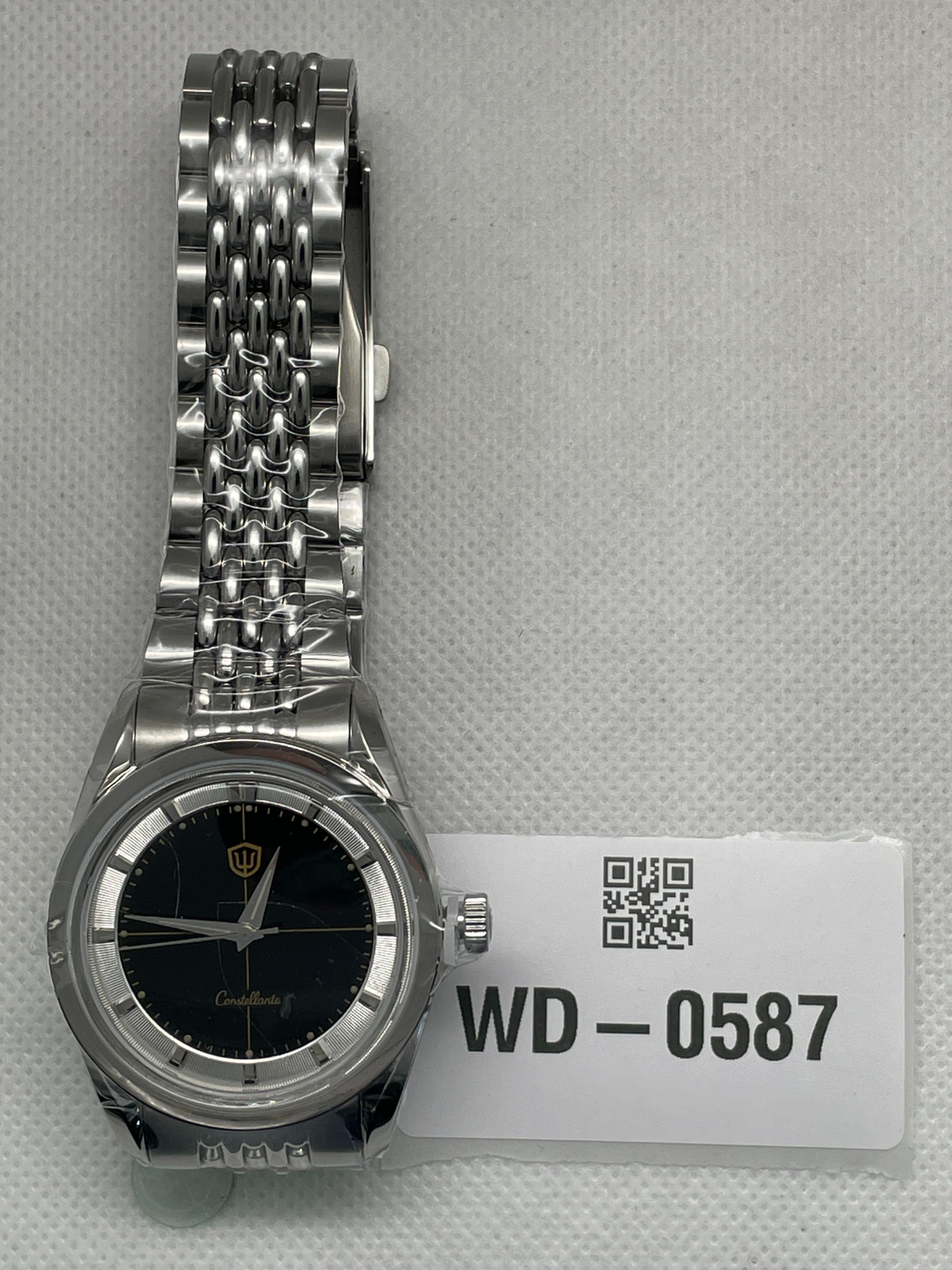 US Pre-Owned  Watchdives WD1954 Arctic Classic 36mm Quartz Watch