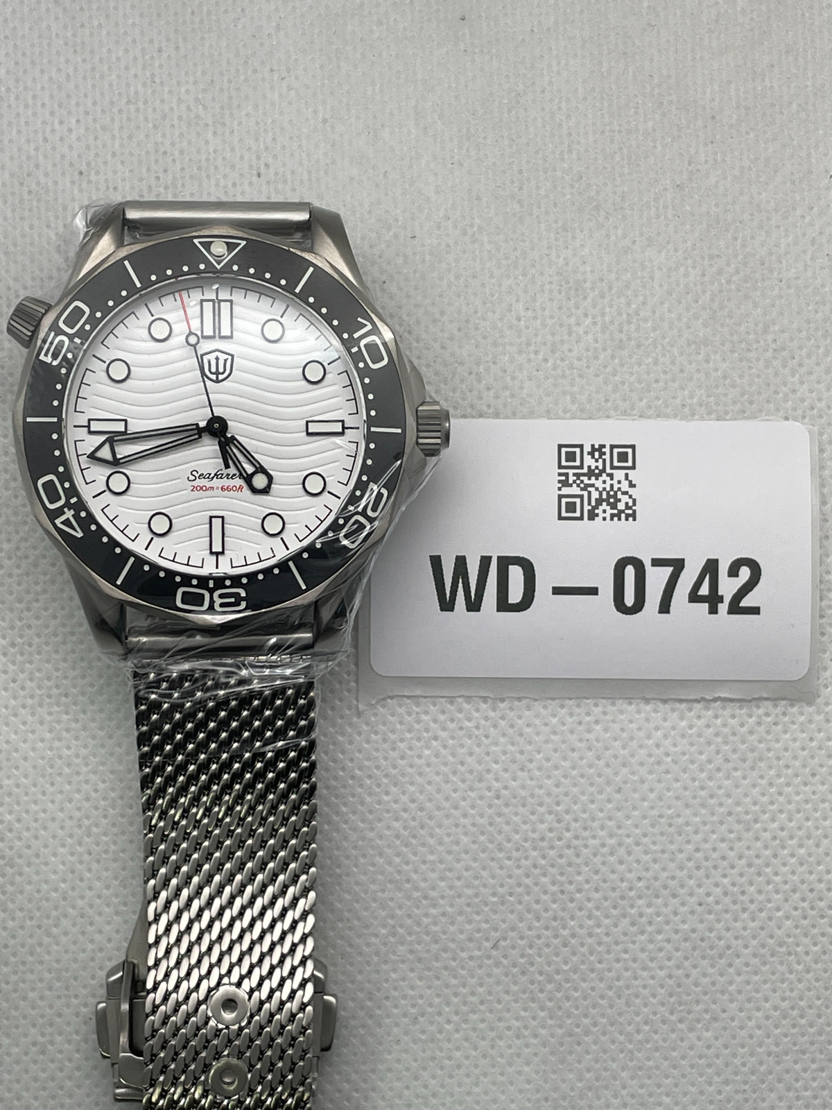 US Pre-Owned Watchdives WD007Q V2 VH31 Titanium NTTD Quartz Dive Watch