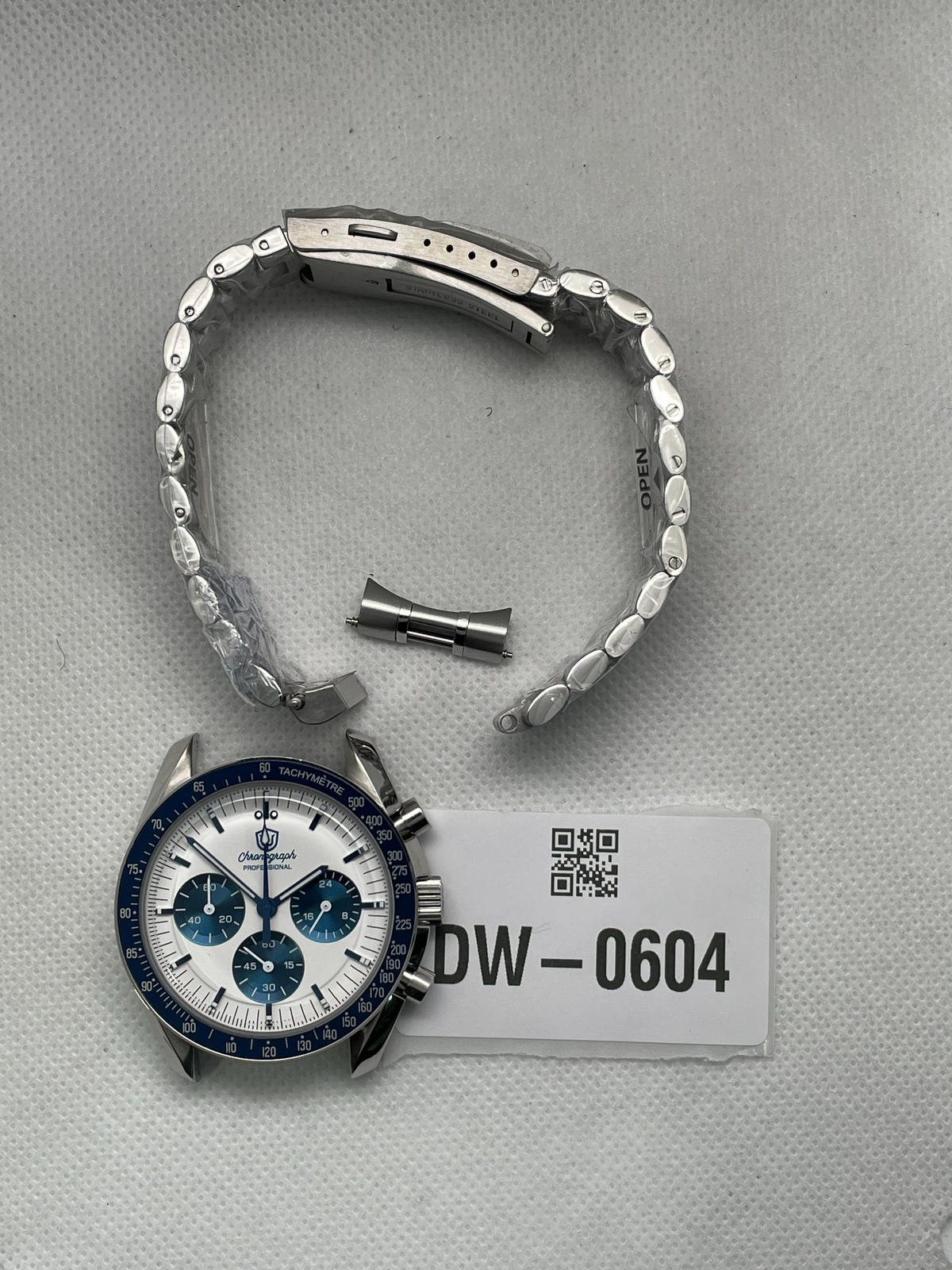 US Pre-Owned Watchdives WD1863 39mm VK63 Chronograph Watch