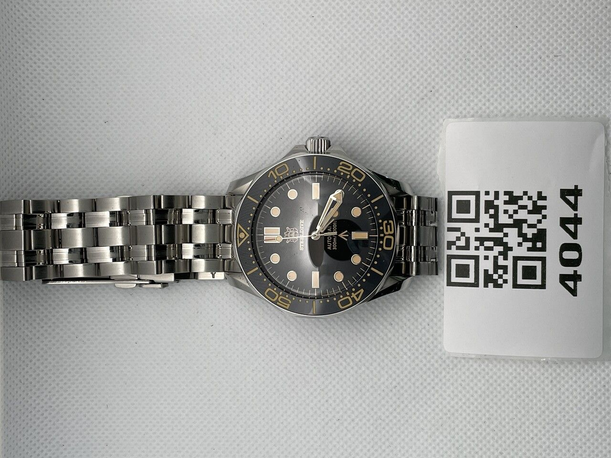 US Pre-Owned Steeldive SD1957 Vintage Sea Ghost Watch