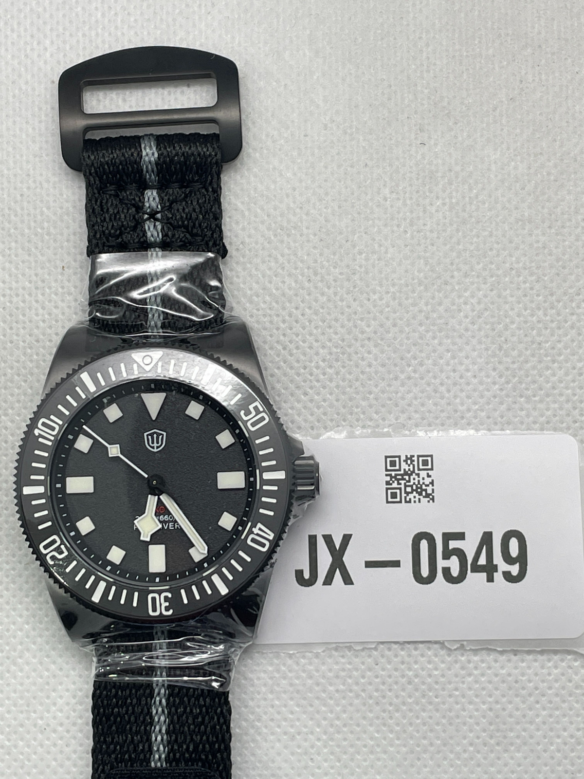 US Pre-Owned Watchdives 40mm EXD Titanium Diver Watch