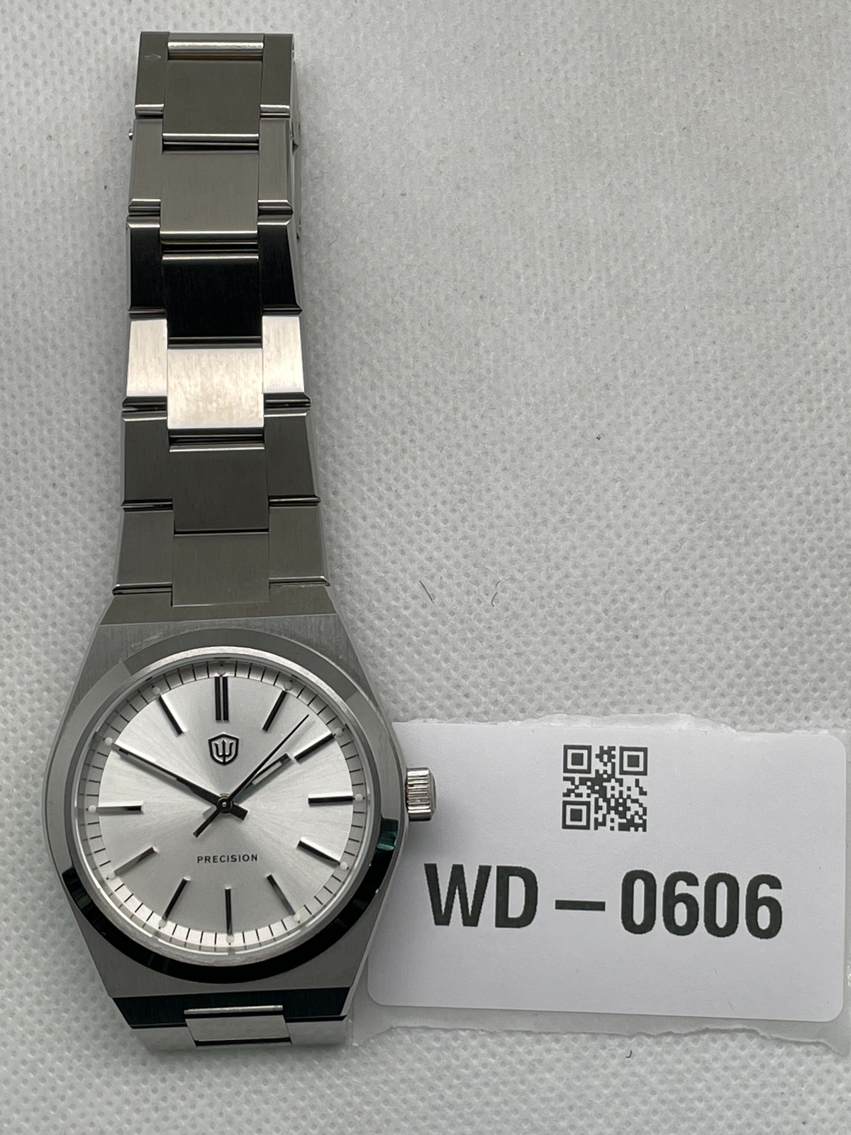 US Pre-Owned Watchdives WD0012 Vintage VH31 Men Watch