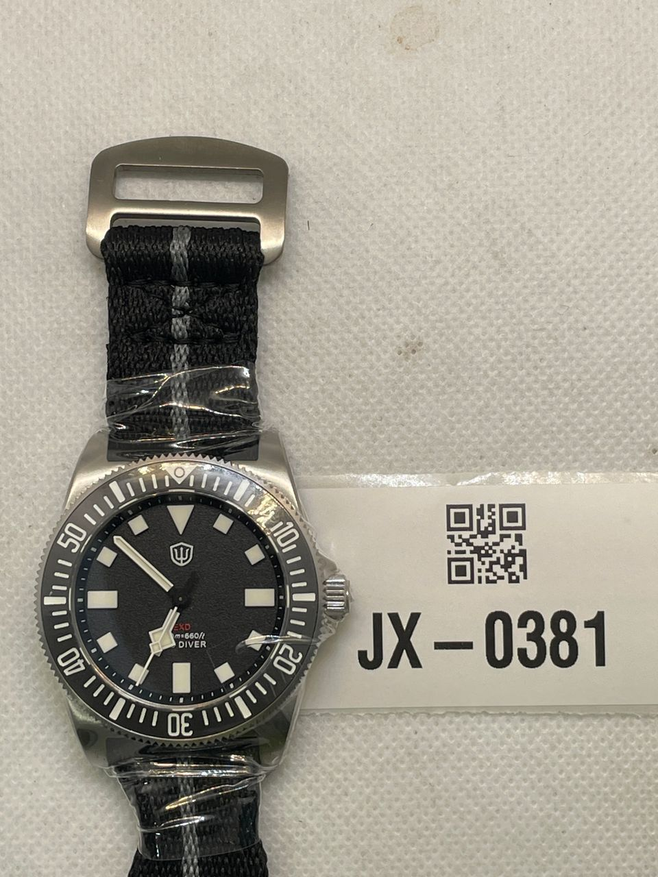 US Pre-Owned Watchdives 40mm EXD Titanium Diver Watch