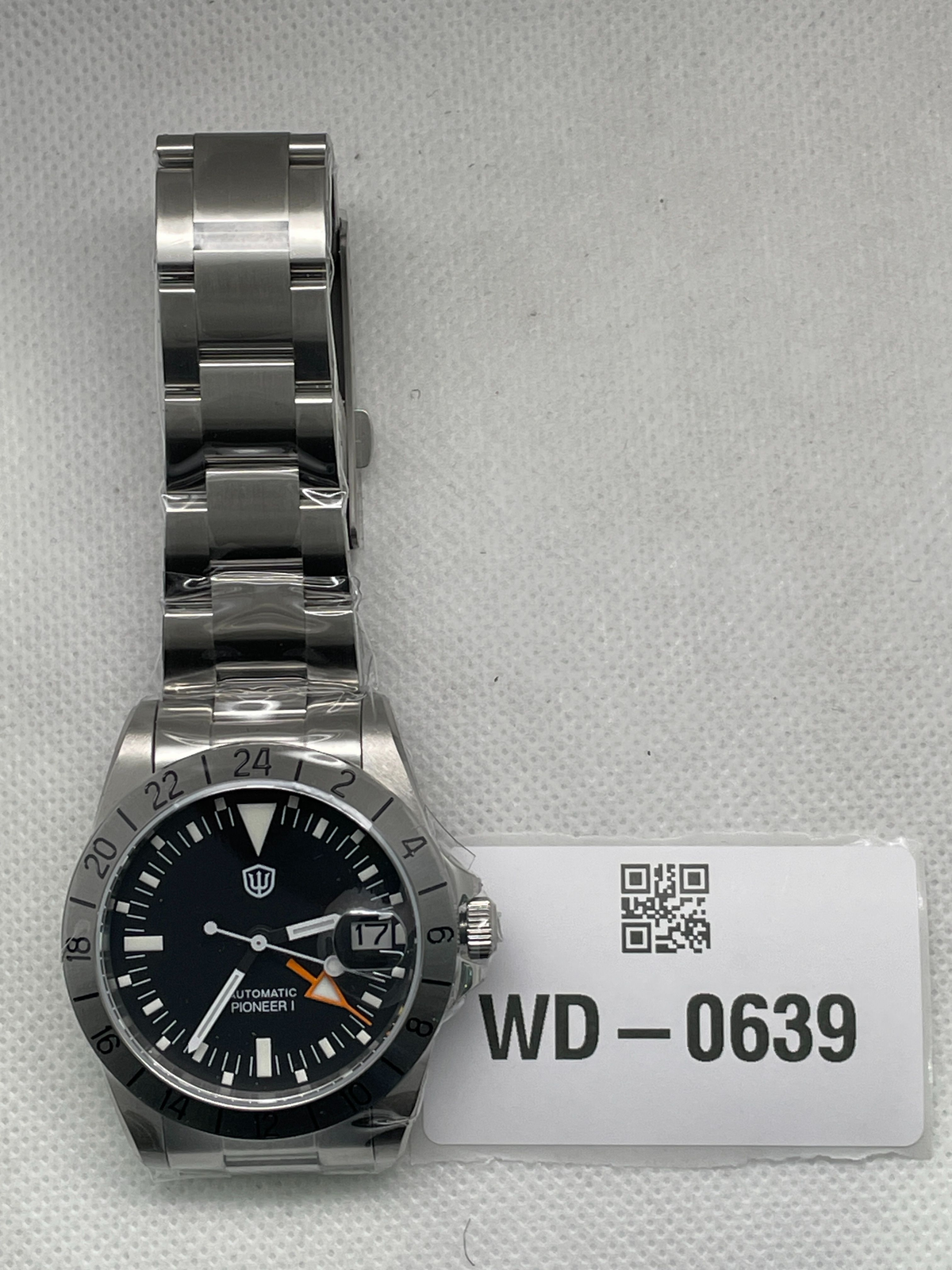 US Pre-Owned Watchdives WD16570 NH34 GMT Watch V2