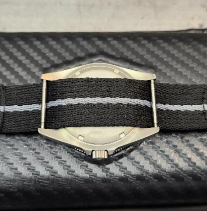 EU Pre-Owned Watchdives 40mm EXD Titanium Diver Watch