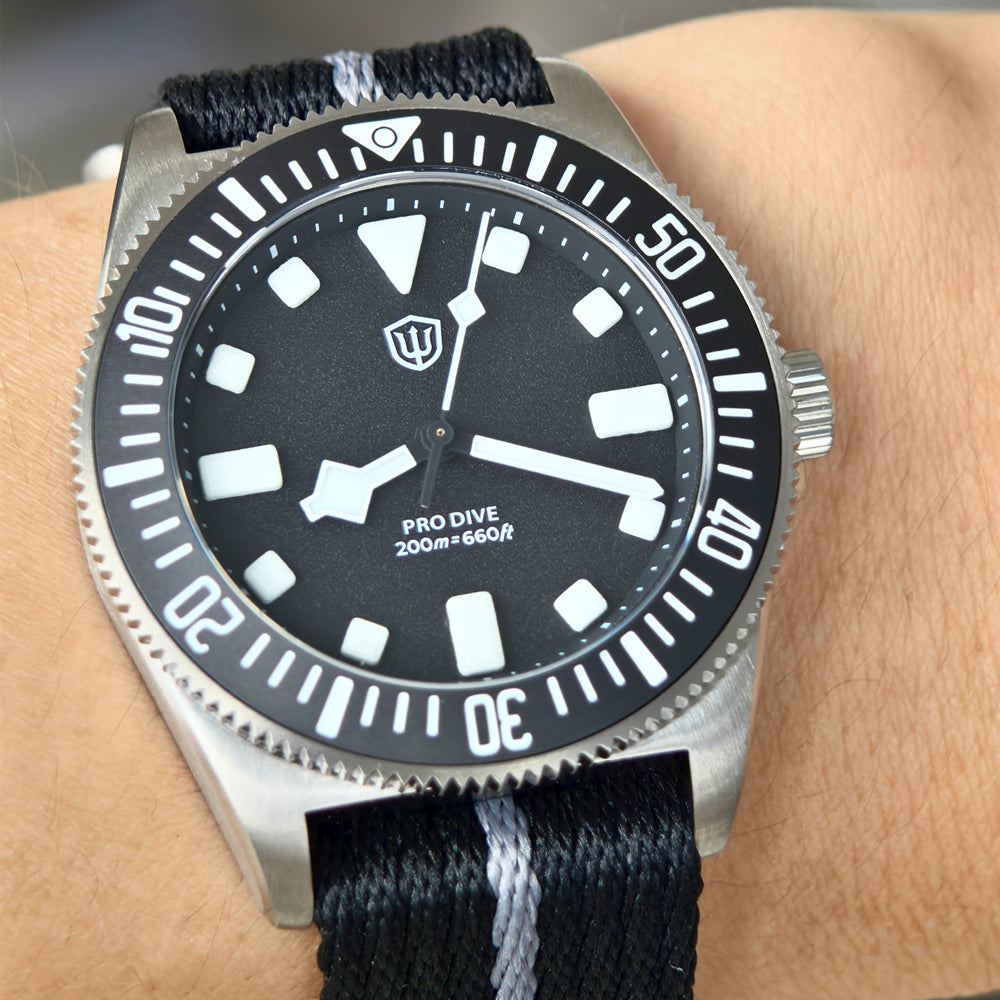 EU Pre-Owned Watchdives 40mm EXD Titanium Diver Watch