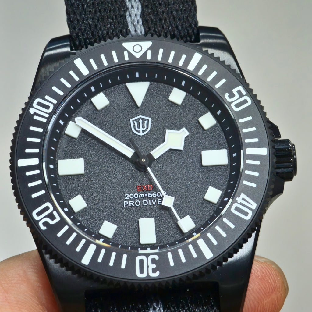 UK Pre-Owned Watchdives 40mm EXD Titanium Diver Watch