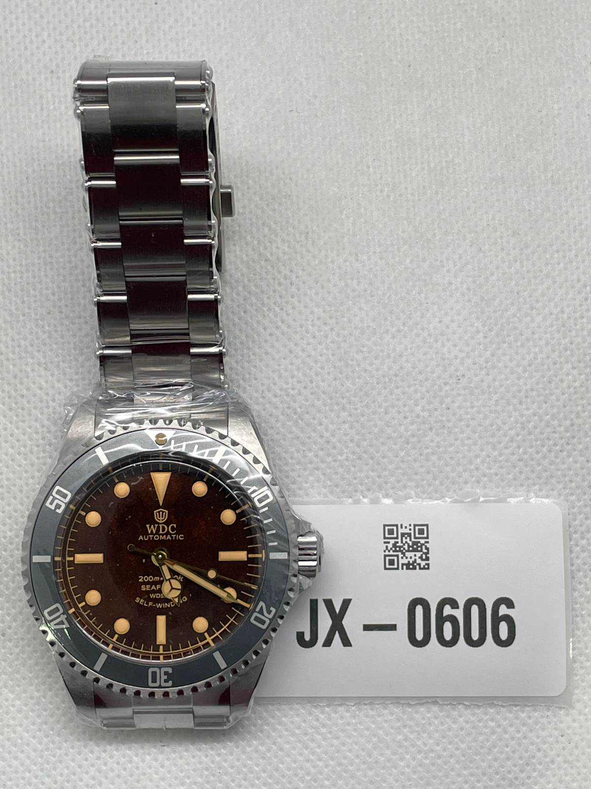 US Pre-Owned Watchdives WD5513B Top Hat Sapphire Vintage Sub Watch