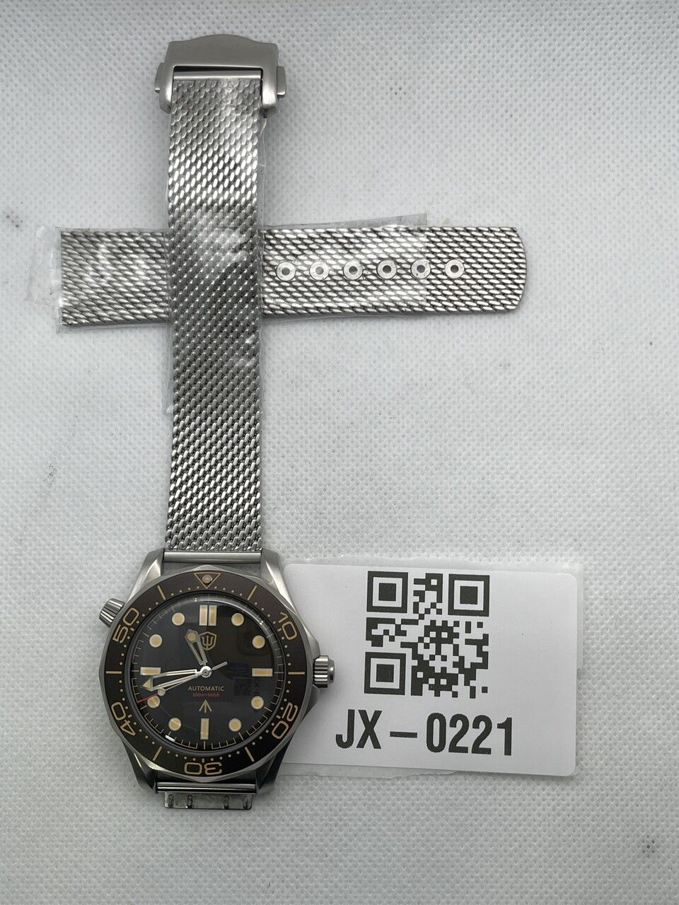 US Pre-Owned Watchdives WD007 Top Hat Sapphire PT5000/SL3001 Titanium Dive Watch