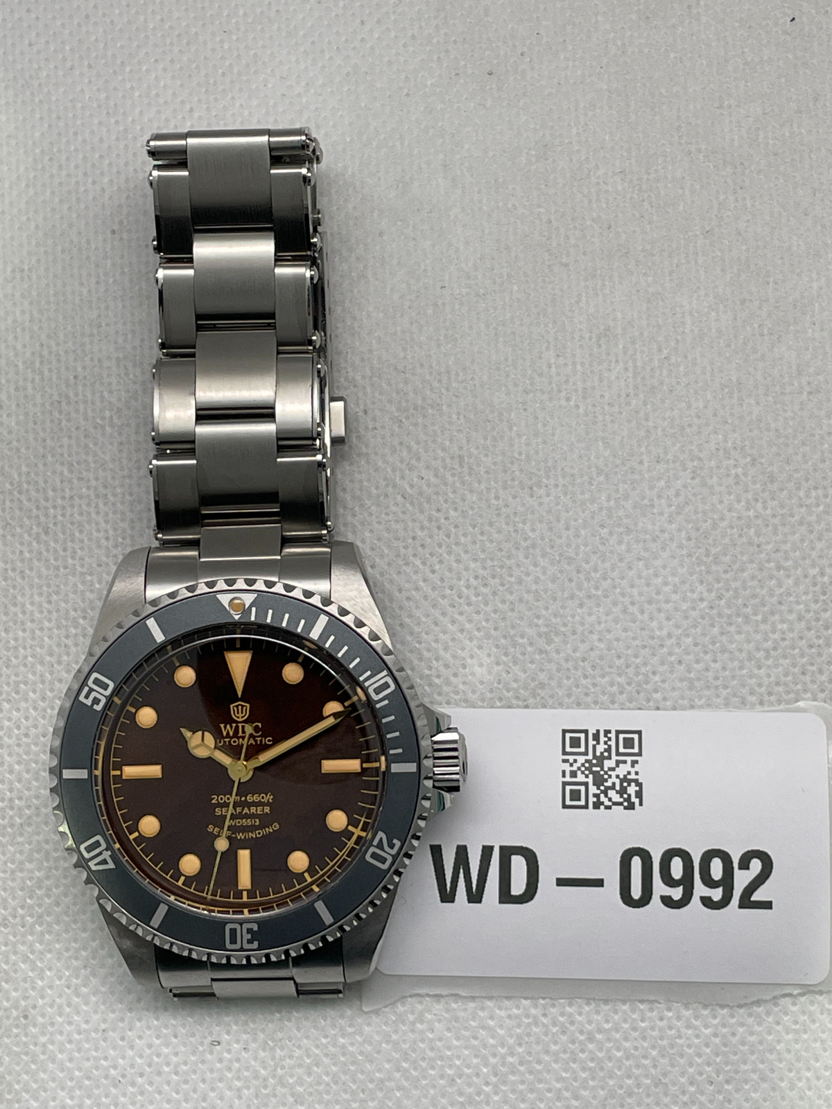 US Pre-Owned Watchdives WD5513B Top Hat Sapphire Vintage Sub Watch