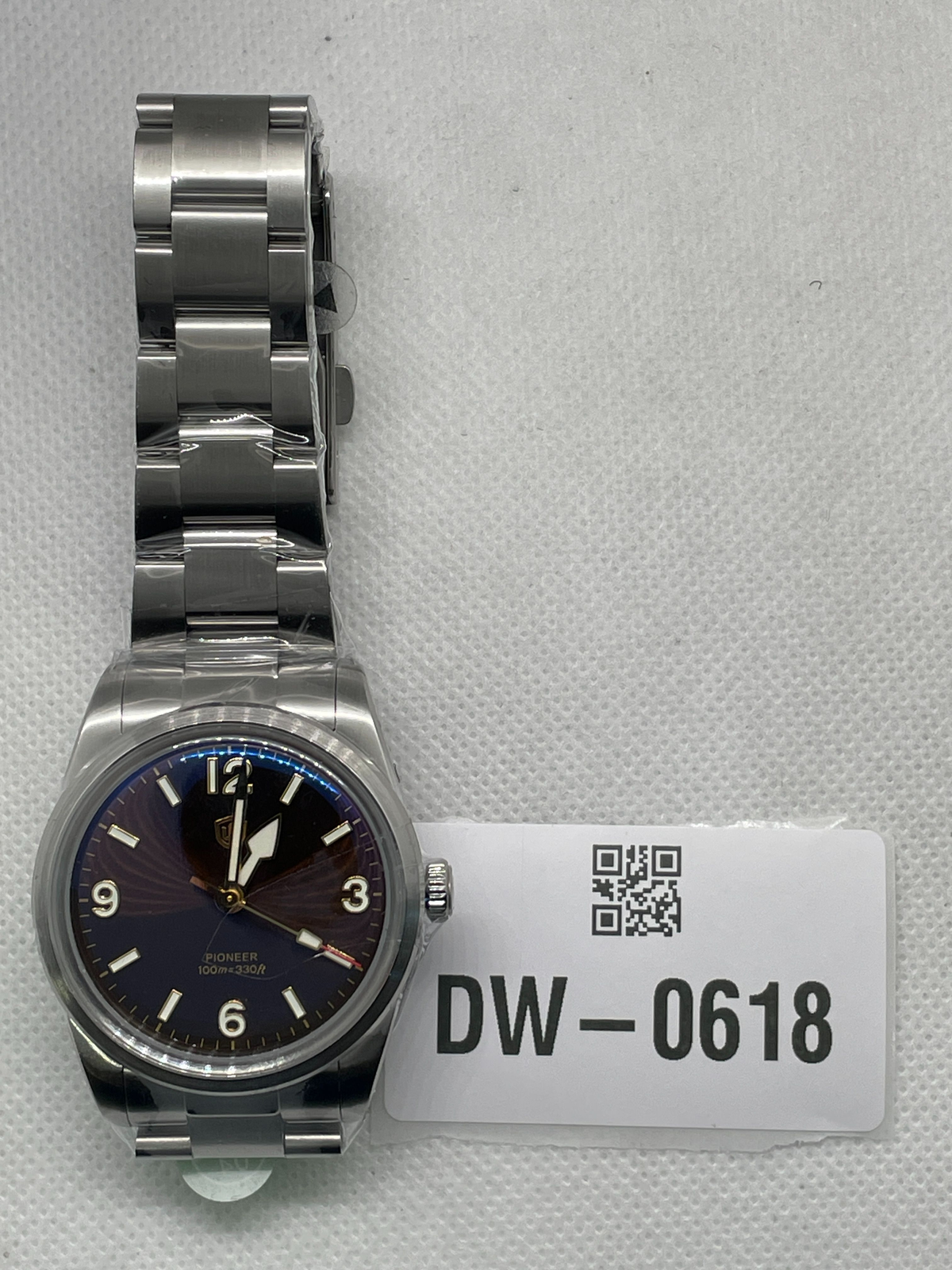 US Pre-Owned Watchdives WD1016 37mm VH31 Explore Men Watch V3