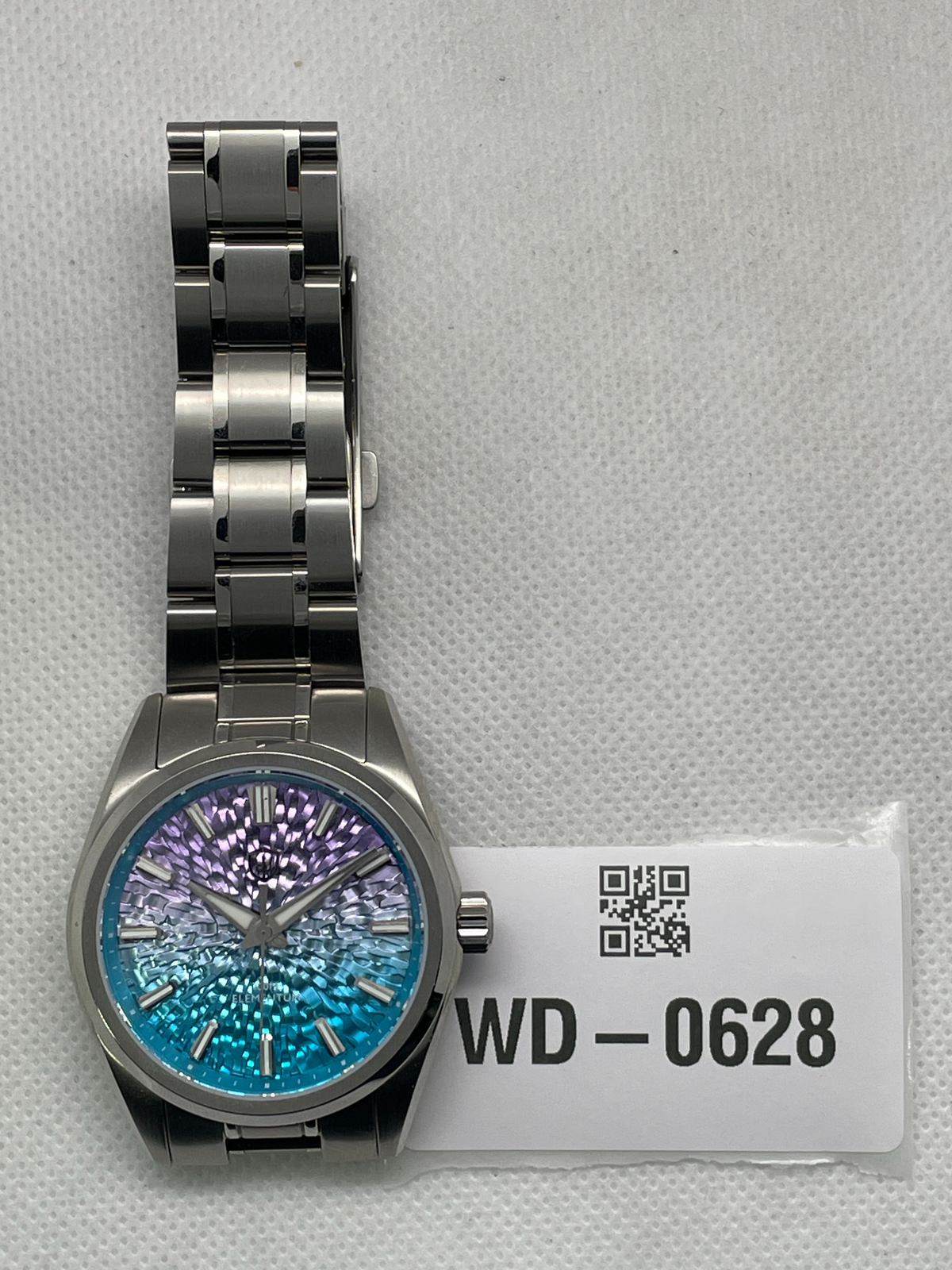 US Pre-Owned Watchdives WD0003C Elementum 37mm VH31 Quartz Watch