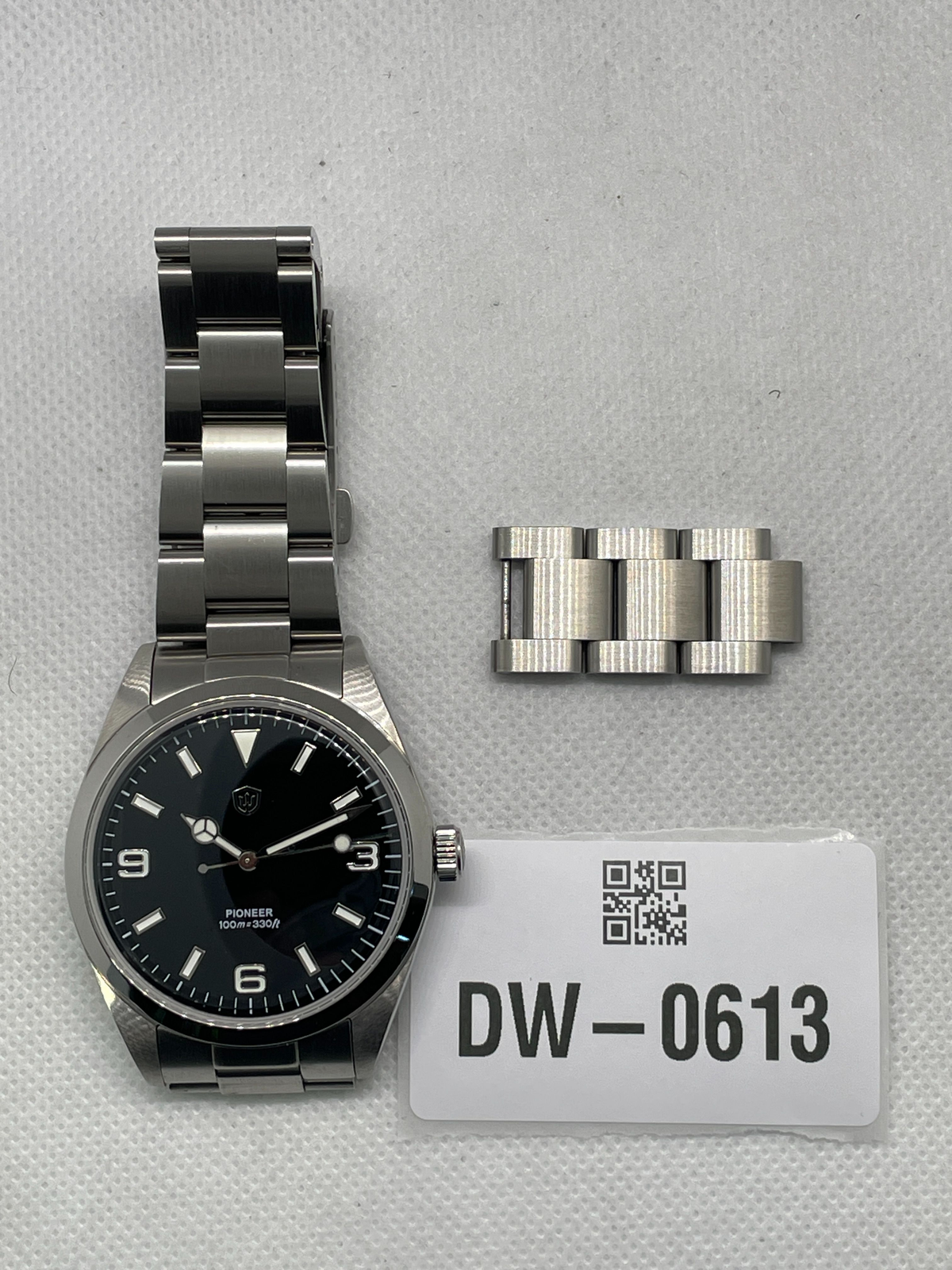 US Pre-Owned Watchdives WD1016 39mm VH31 Explore Men Watch