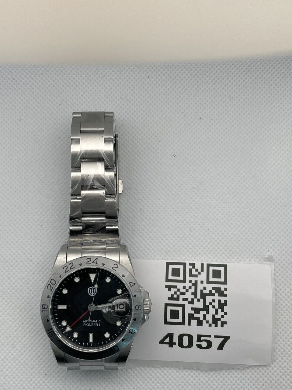 US Pre-Owned Watchdives WD16570 NH34 GMT Watch V2