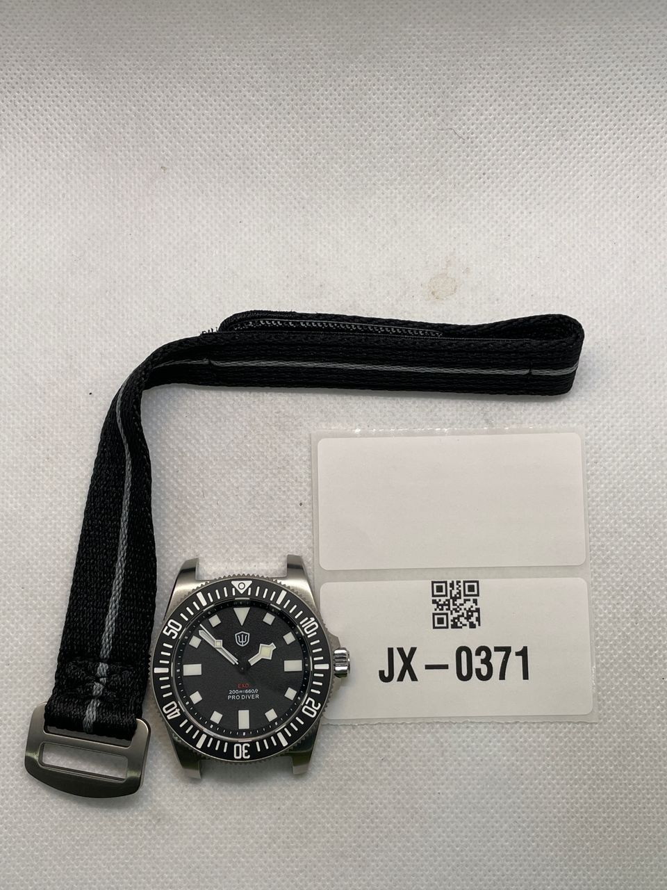 US Pre-Owned Watchdives 40mm EXD Titanium Diver Watch
