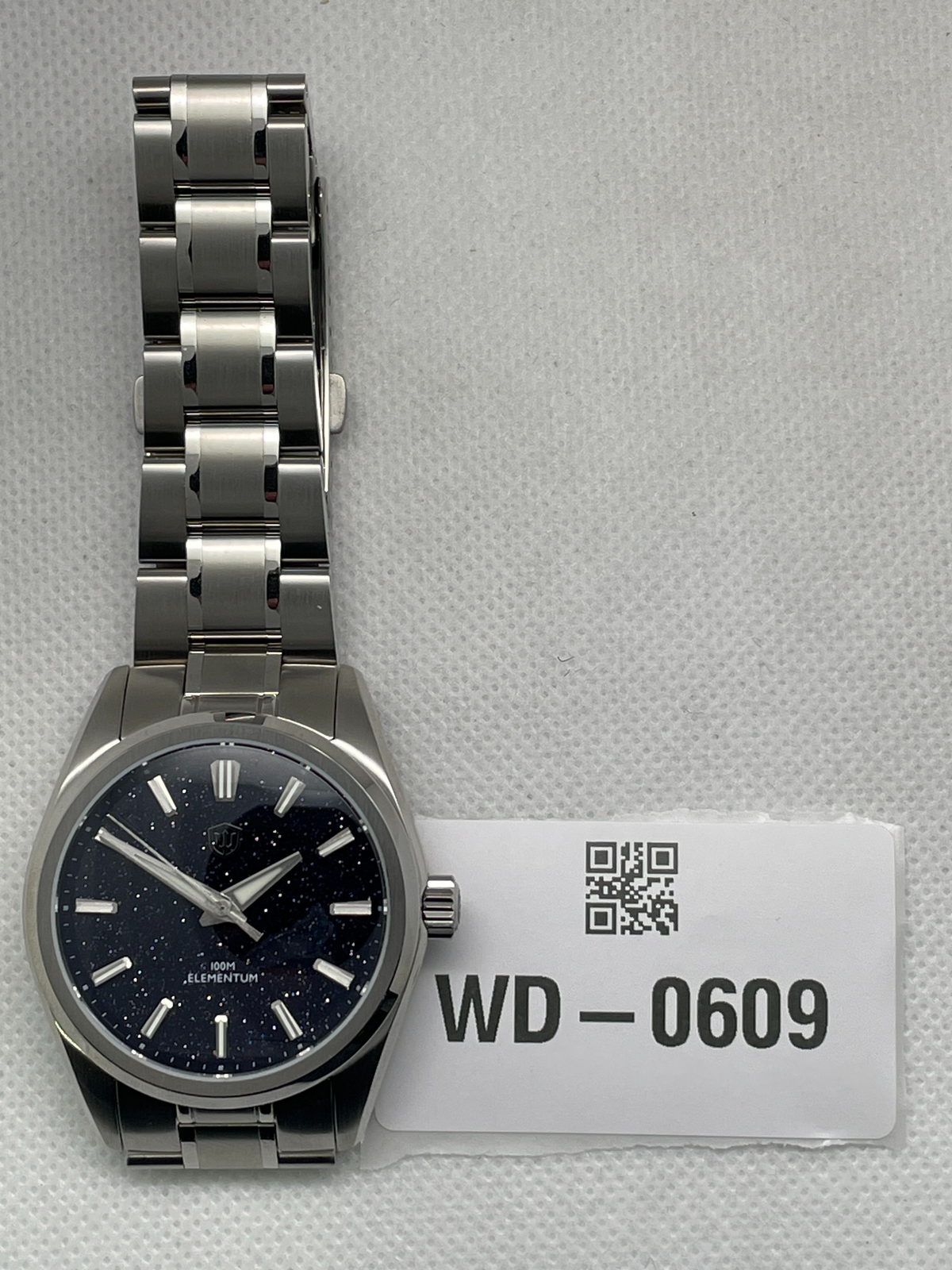 US Pre-Owned Watchdives WD0003C Elementum 37mm VH31 Quartz Watch