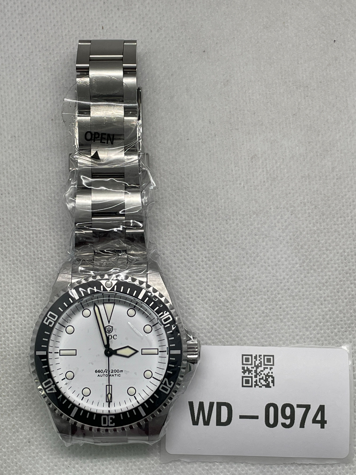 US Pre-Owned Watchdives WD5513B Top Hat Sapphire Vintage Sub Watch