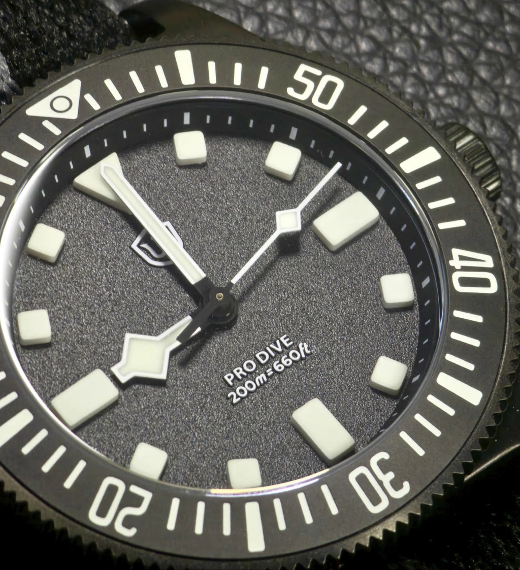 EU Pre-Owned Watchdives 40mm EXD Titanium Diver Watch