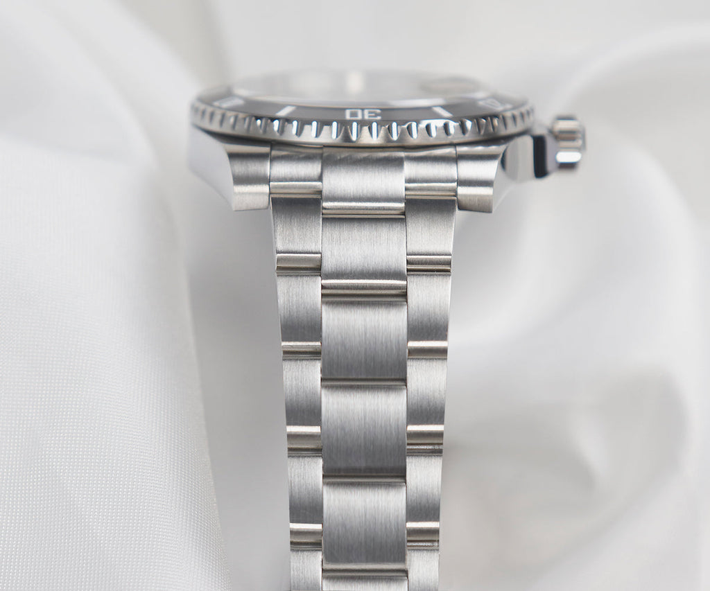 US Pre-Owned Cronos 2.5x Water Ghost NH35 Dive Watch L6015