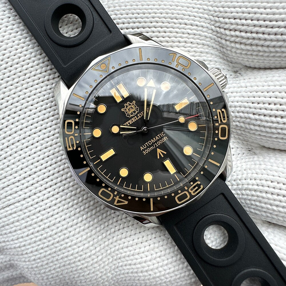 US Pre-Owned Steeldive SD1957 Vintage Sea Ghost Watch