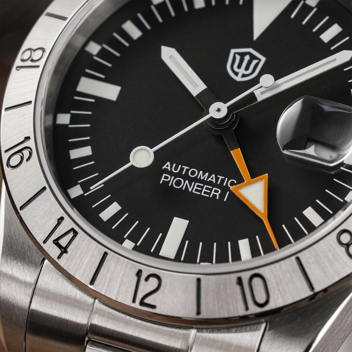 EU Pre-Owned Watchdives WD16570B 38mm 6460 GMT Watch V2