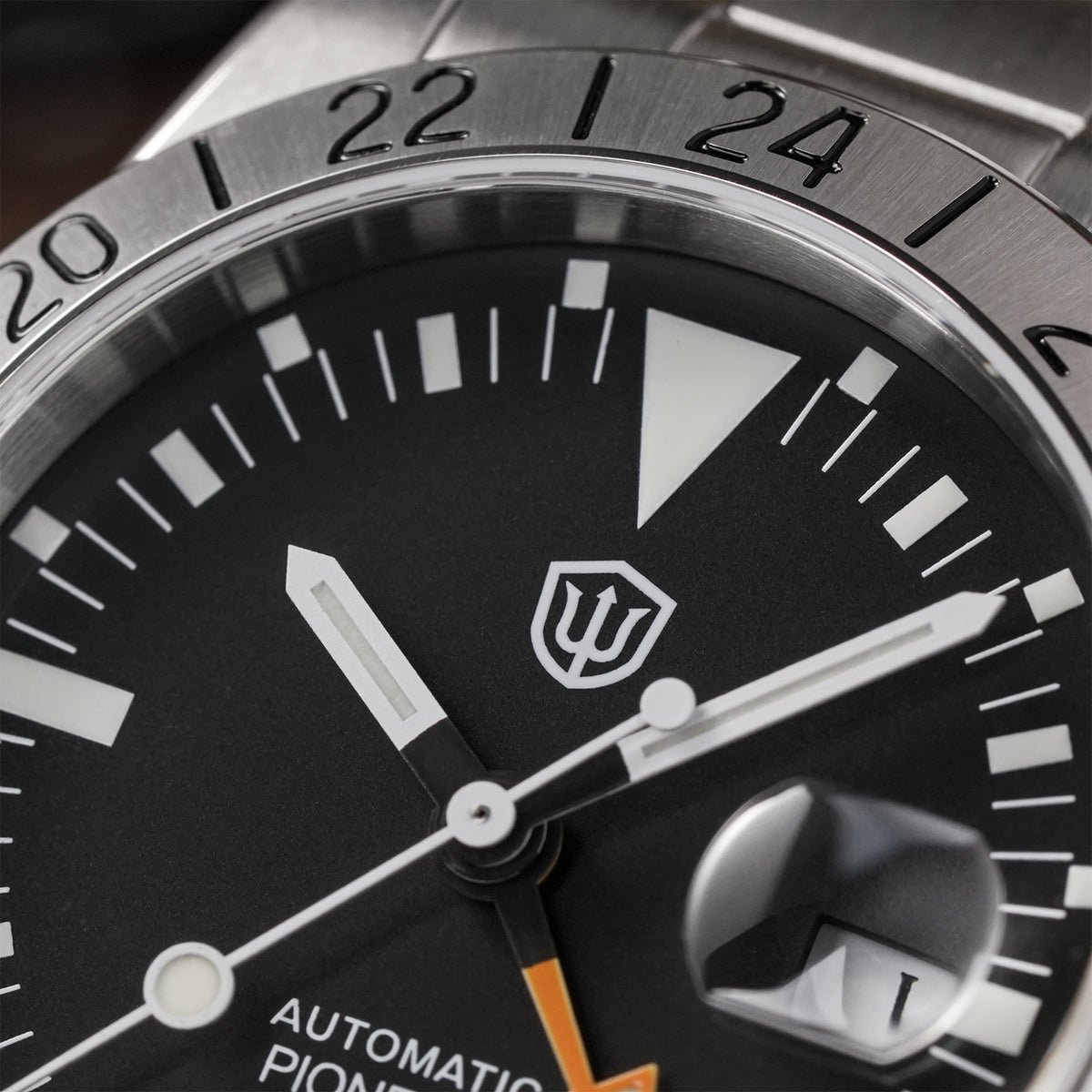 EU Pre-Owned Watchdives WD16570B 38mm 6460 GMT Watch V2