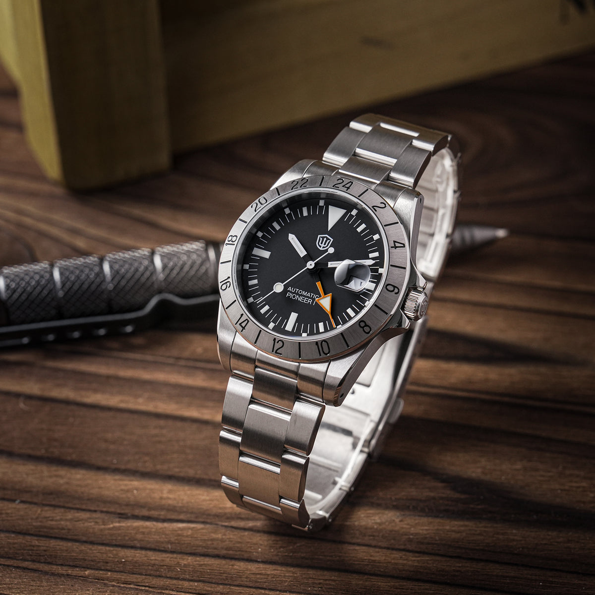 EU Pre-Owned Watchdives WD16570B 38mm 6460 GMT Watch V2