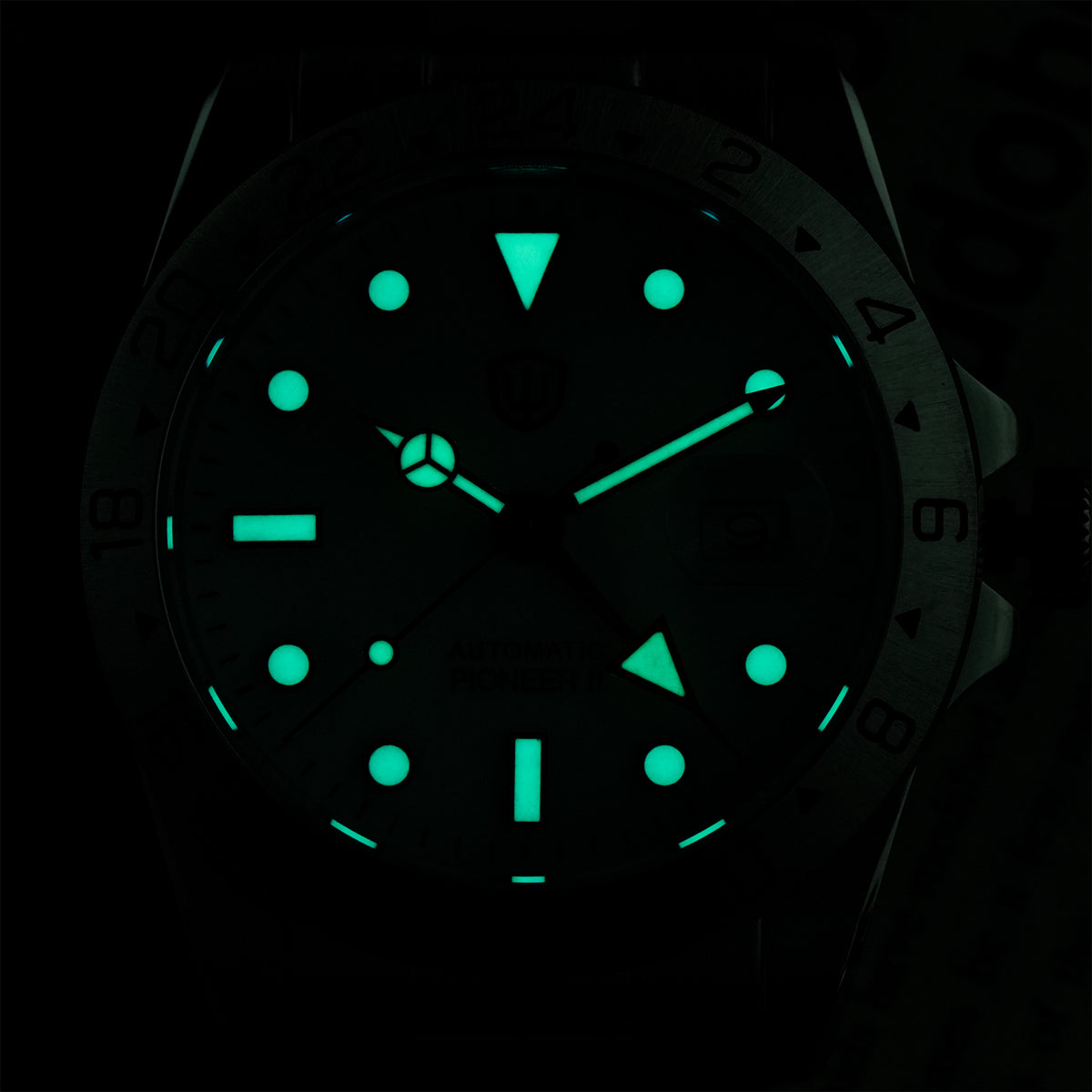 EU Pre-Owned Watchdives WD16570B 38mm 6460 GMT Watch V2