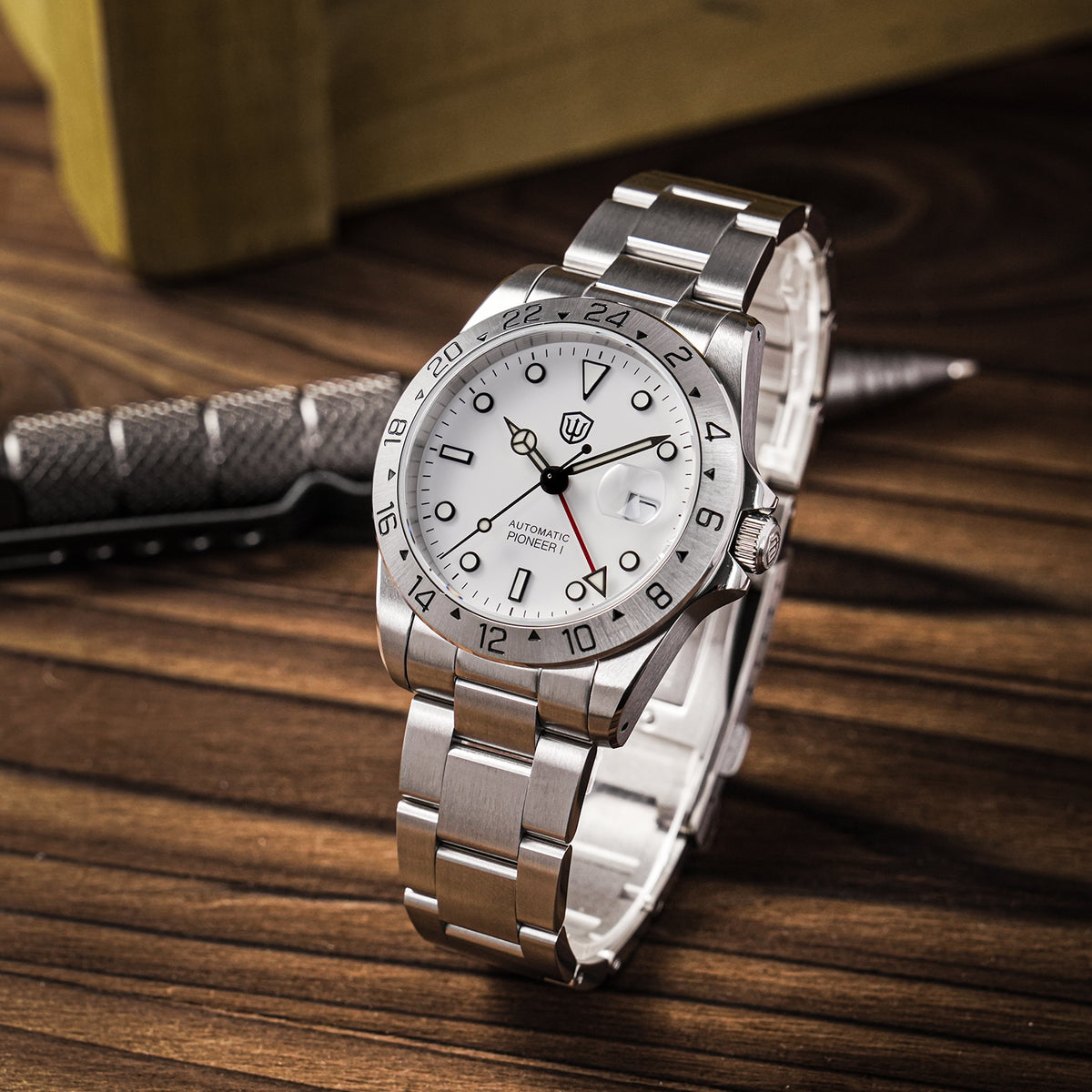 EU Pre-Owned Watchdives WD16570B 38mm 6460 GMT Watch V2