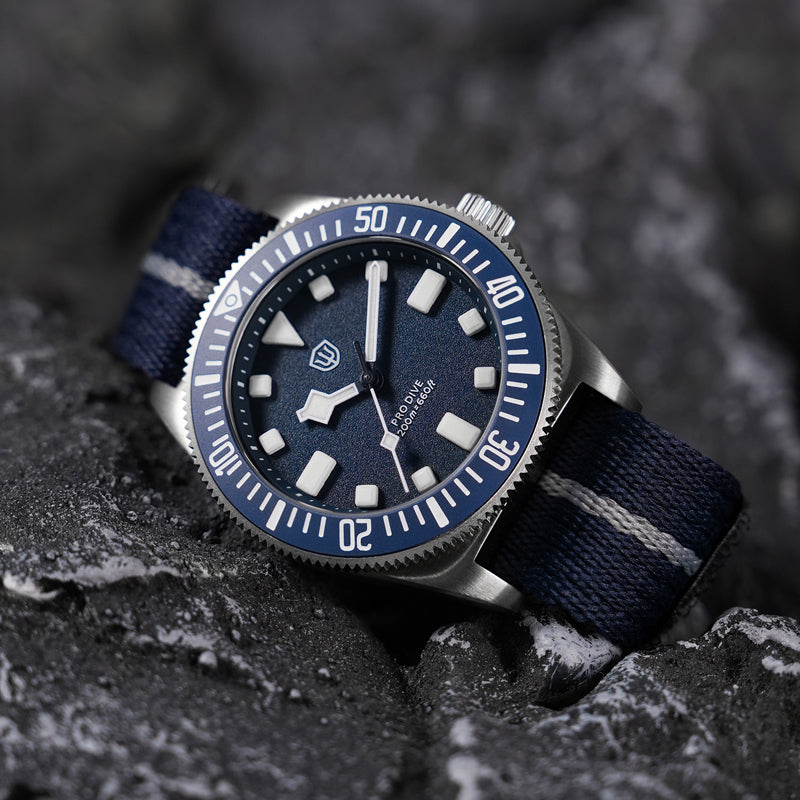 EU Pre-Owned Watchdives 40mm EXD Titanium Diver Watch