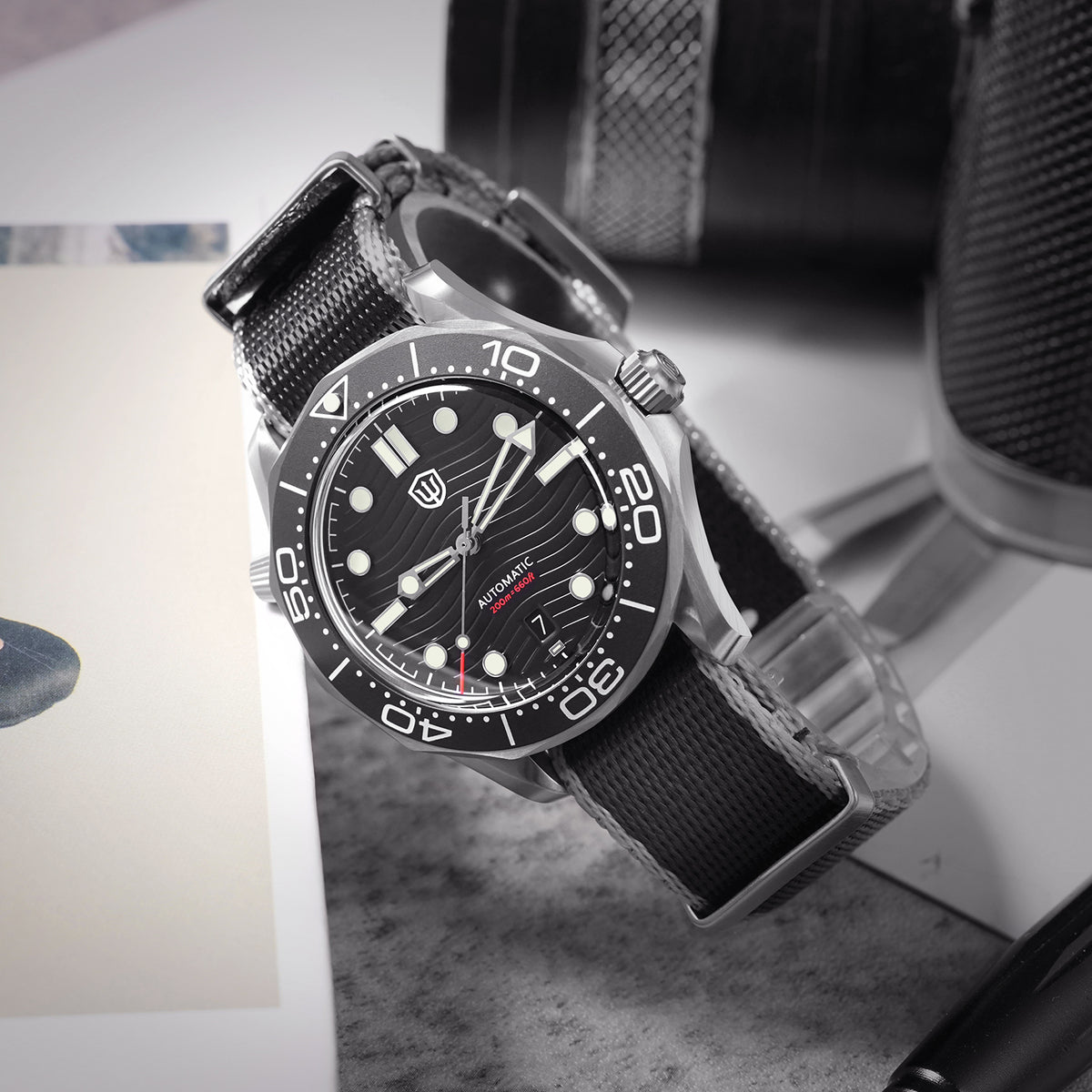 US Pre-Owned Watchdives WD007 Top Hat Sapphire PT5000/SL3001 Titanium Dive Watch