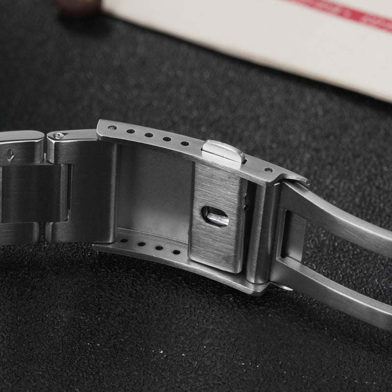 US Pre-Owned Watchdives WD1016 37mm VH31 Explore Men Watch V2