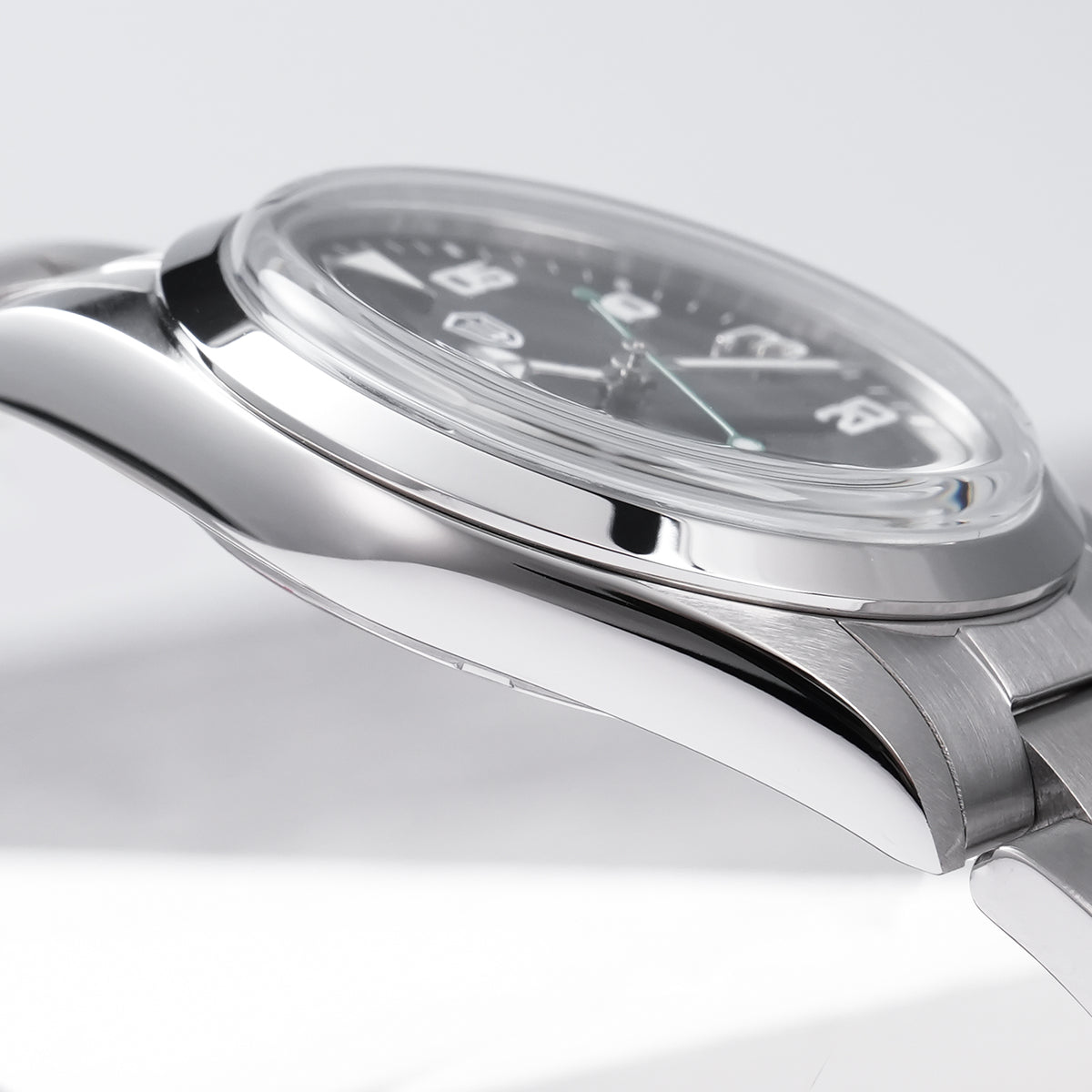 EU Pre-Owned Watchdives WD1016 37mm VH31 Explore Men Watch V3