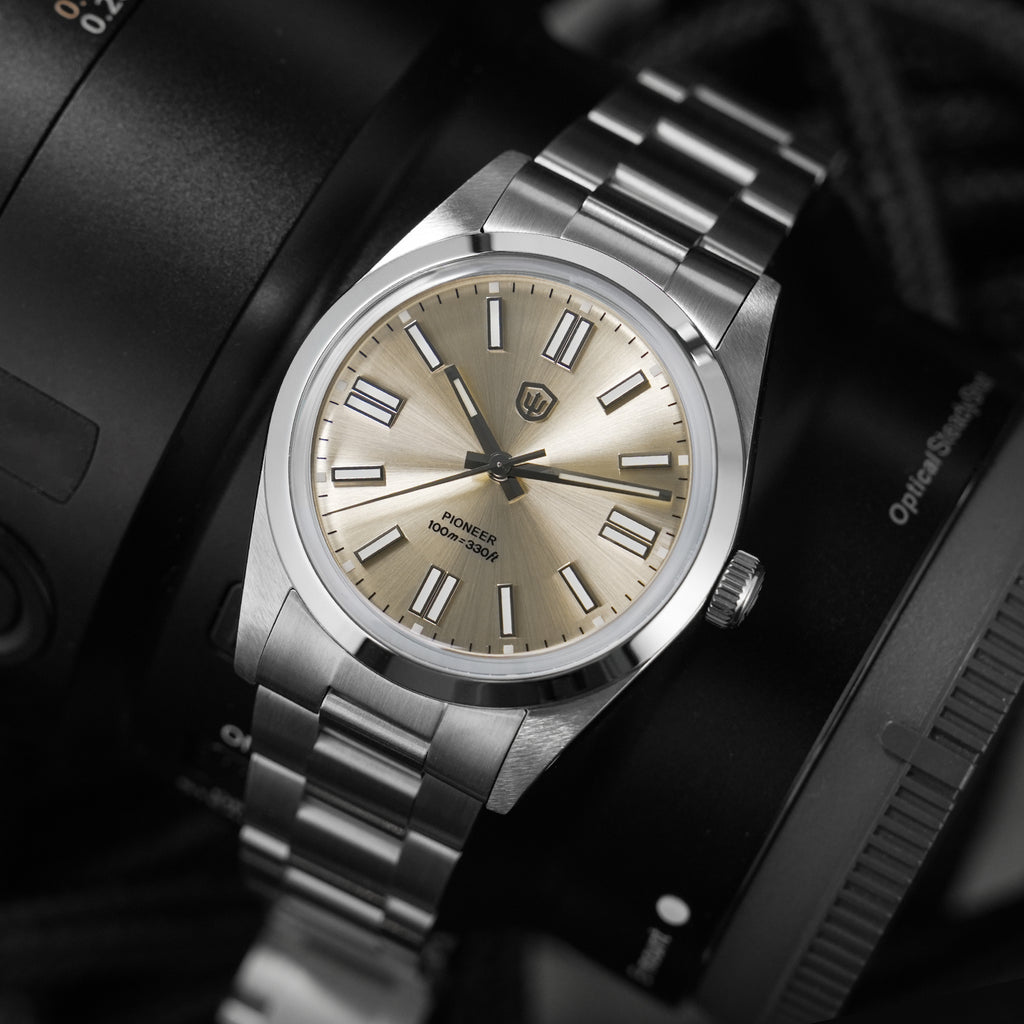 EU Pre-Owned Watchdives WD1016B 37mm Pioneer VH31 Men Watch