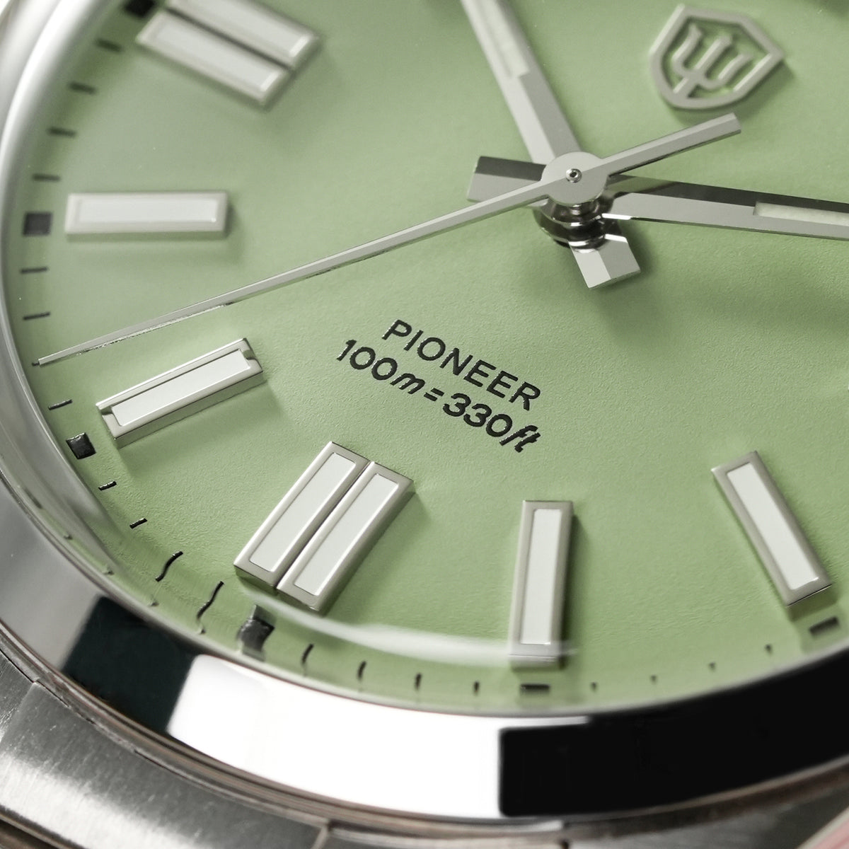 EU Pre-Owned Watchdives WD1016B 37mm Pioneer VH31 Men Watch