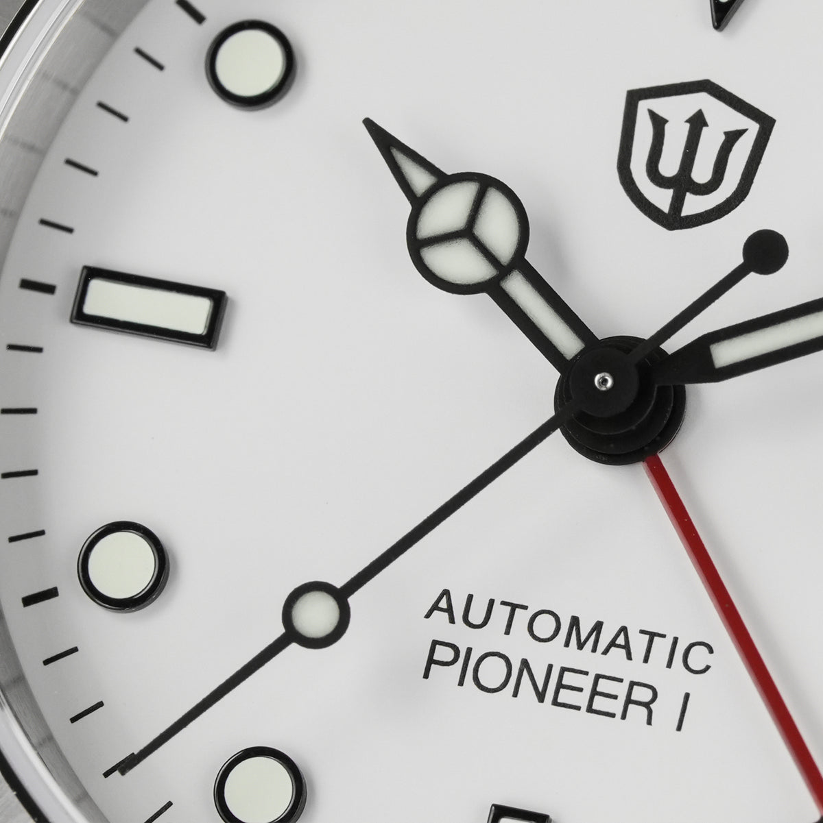 US Pre-Owned Watchdives WD16570 NH34 GMT Watch V2