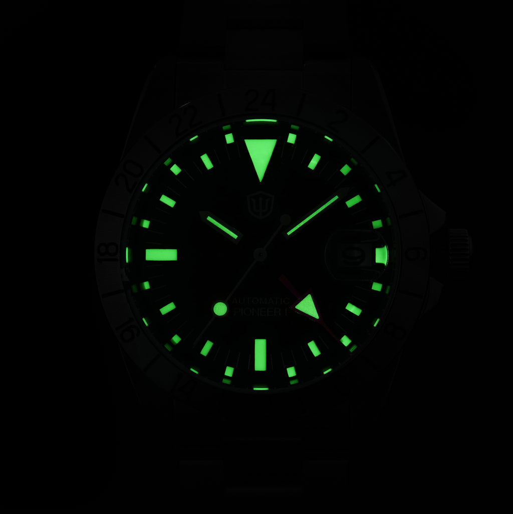 US Pre-Owned Watchdives WD16570 NH34 GMT Watch V2