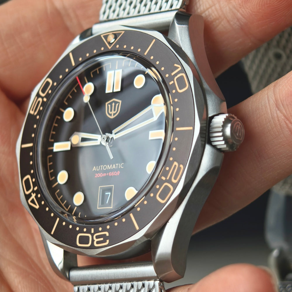 US Pre-Owned Watchdives WD007 Top Hat Sapphire PT5000/SL3001 Titanium Dive Watch